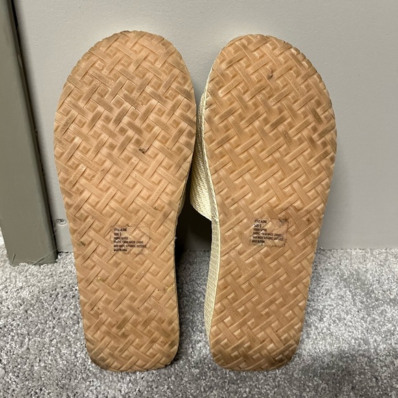 Yellow Box Aldine Platform Sandal - Picture 6 of 8